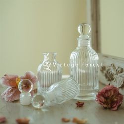 Spot quick delivery high-transparency French light luxury relief retro aromatherapy bottle storage home craft ornaments photo props