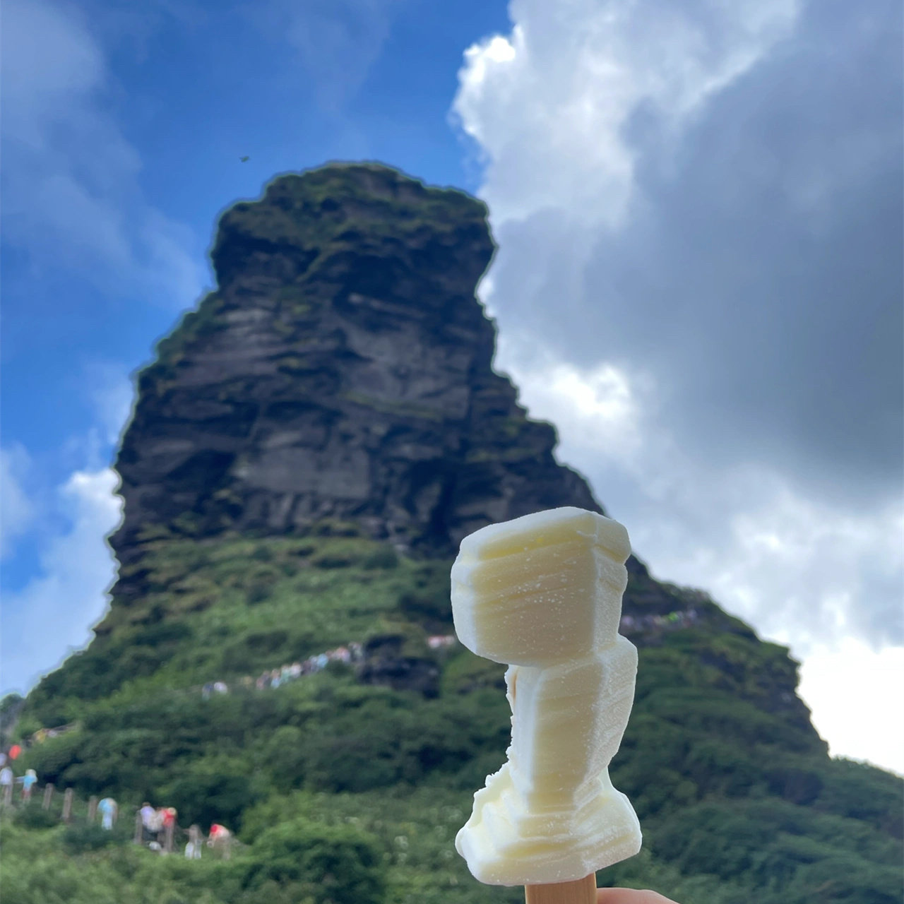 贵州旅游梵净山纯玩一日游普度广场蘑菇石红云新金顶贵阳出发