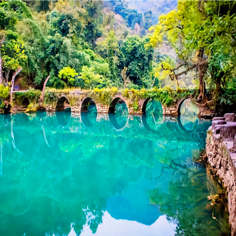 贵州旅游贵阳出发小七孔+加榜梯田+西江千户苗寨5天4晚跟团游