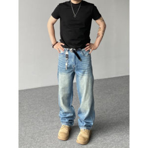 
98SQUID American high street vibe washed jeans for men and women, loose trousers with frayed hems, trendy casual straight trousers
