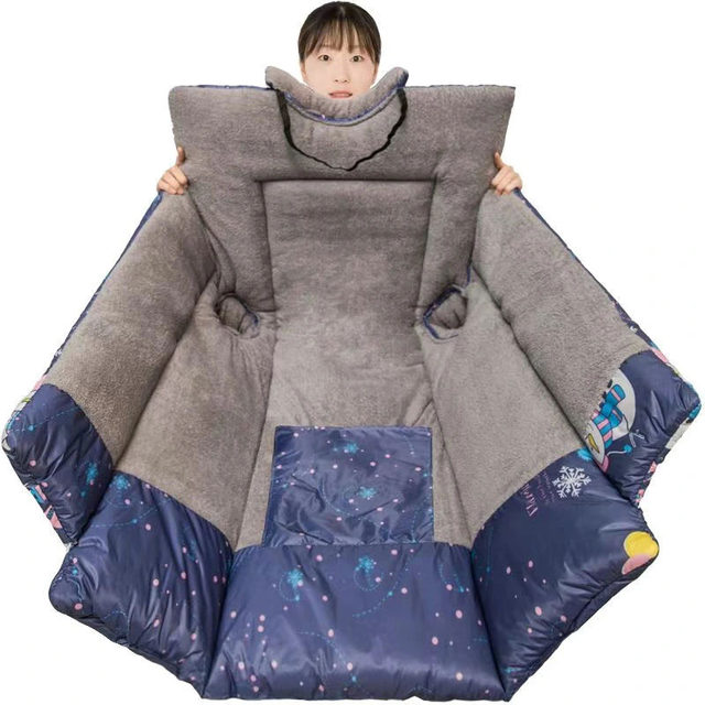 Electric car windshield is thickened by winter, and it is heated and cold-proof. Motorcycle spring and autumn models are universal in all seasons.