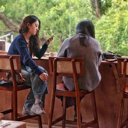 Hot selling Nordic retro rattan solid wood bar chair island chair high stool home coffee restaurant backrest medieval