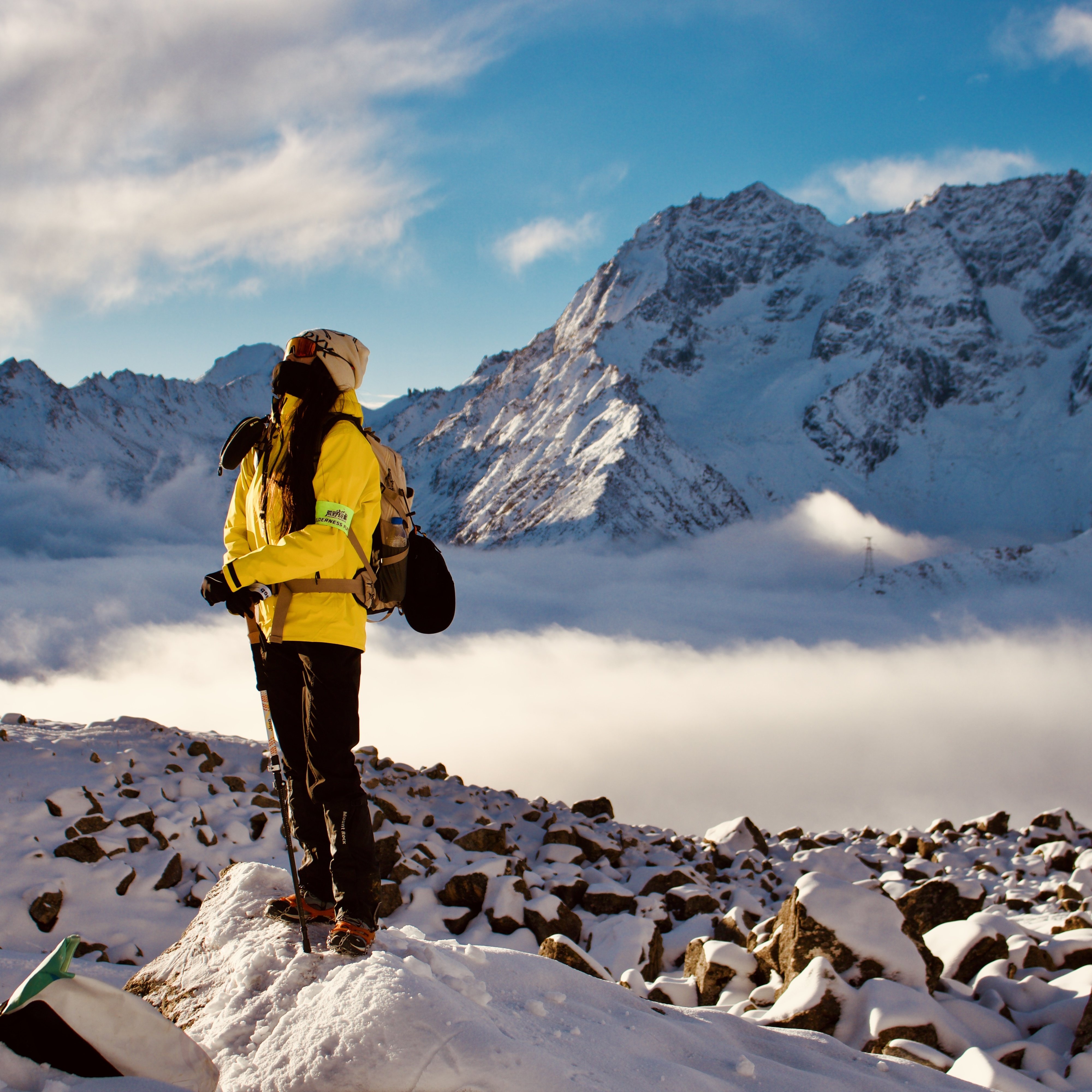 成都周边奥太娜初级雪山户外徒步攀登2日|镇上标间提供装备