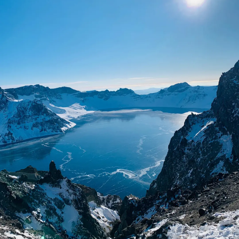 东北冬季长白山天池雾凇漂流2天1晚跟团游接送机服务四钻住宿