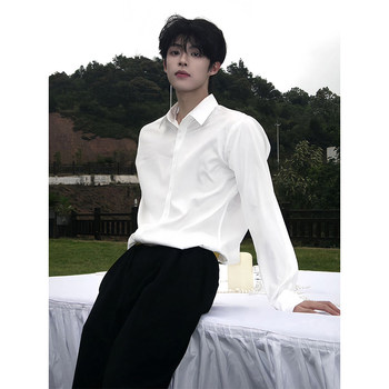 British yuppie style long-sleeved shirt suit with inner shirt