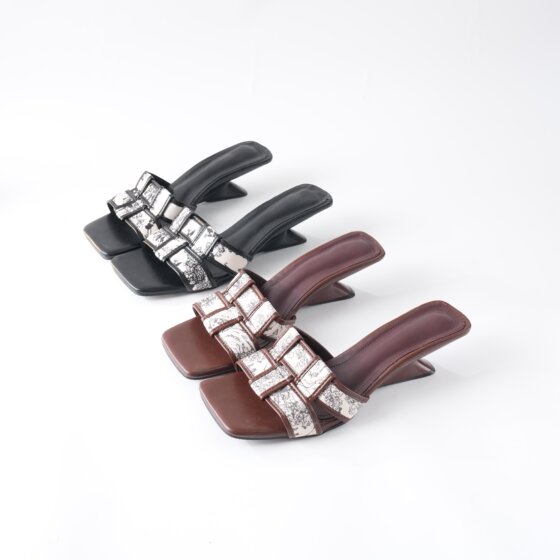 
Xizi/[Yunbu] Maillard retro printed braided square toe women's outer shoes sandals/GGXY0071