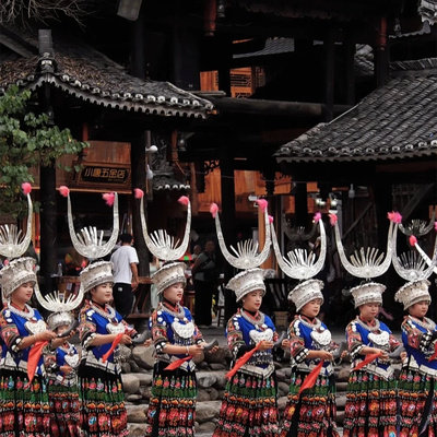 贵州旅游纯玩小七孔黄果树瀑布天星桥西江千户苗寨青岩古镇五日游