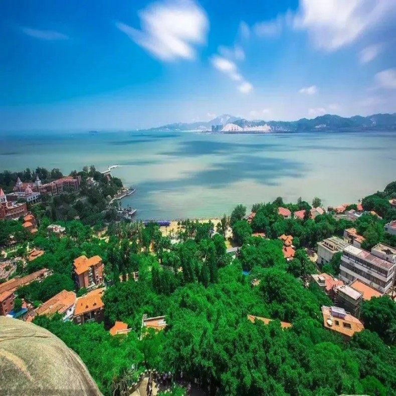 全国出发去厦门5日跟团游丨鼓浪屿+海上小火车+云水谣丨酒店连住