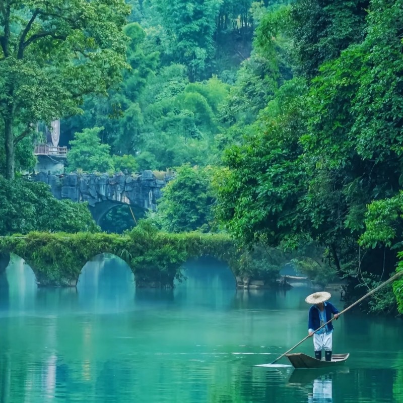 贵州旅游私家团贵阳出发黄果树西江苗寨荔波小七孔镇远古城6天5晚