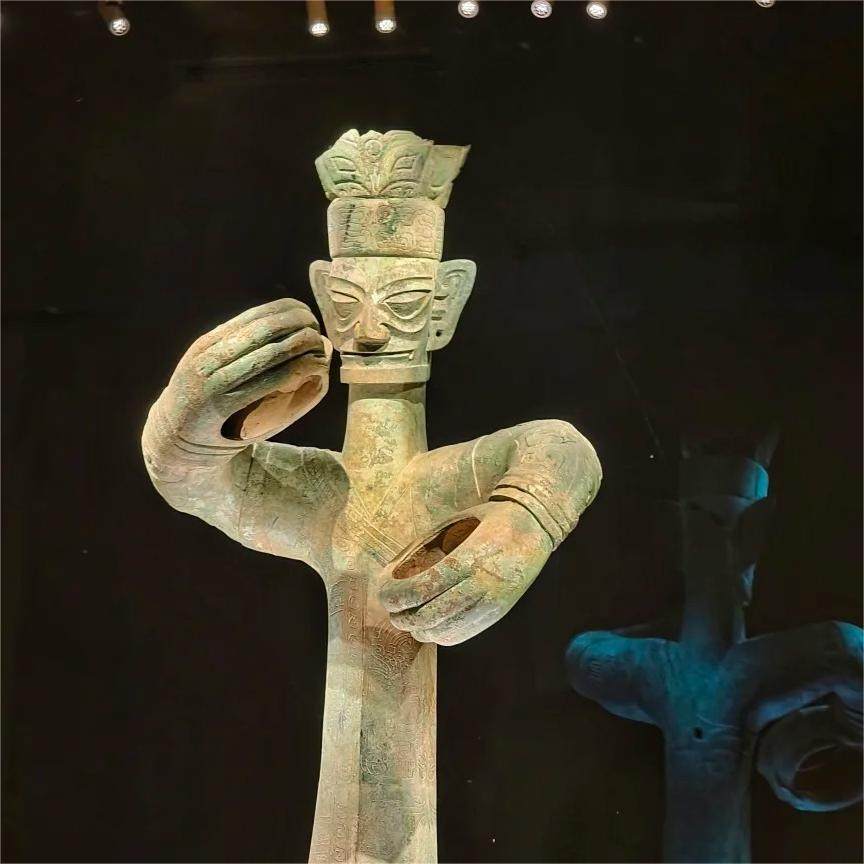 青城山+三星堆1日游私家团/含门票&纯玩&成都三环内上门接~