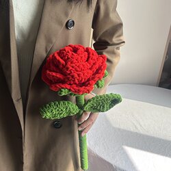 Finished Giant Knitted Yarn Rose Bouquet, Gift for Girlfriend or Best Friend, Birthday Gift, 520 Valentine's Day Gift