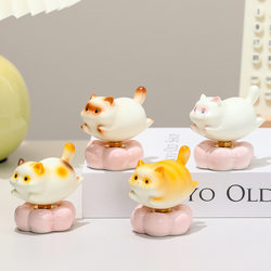 2026 Year of the Horse Jingdezhen Ceramic Rotating Small Ornament Fortune-Bringing Cat New Year Gift Cute Cat Figurine