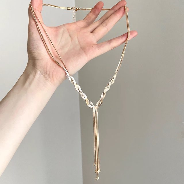 Vintage Golden hemp flower snake bone chain necklace