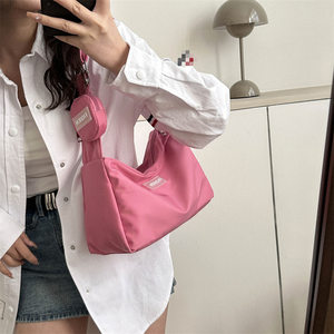 
Trendy tote bag, trendy retro cross-body bag, casual summer new style, simple and fashionable shoulder bag, fashionable and simple