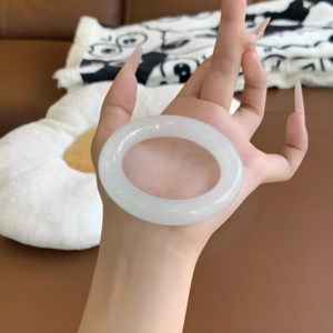 
The most photographed object 'Onyuki Series' Burmese Ice Transparent Jadeite Bracelet Sub-step Bracelet Solid Color Women's Model Real Jade Treatment