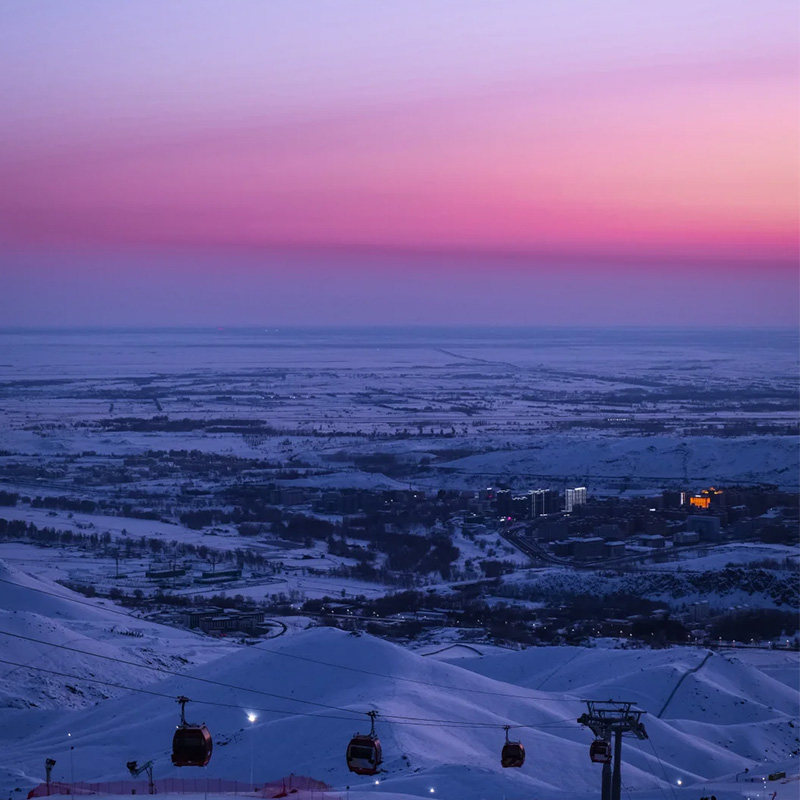 新疆滑雪小团将军山喀纳斯禾木赛湖温泉8天7晚拼车小团豪华头等舱