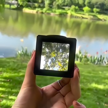 The finished product is ready to use with Xie Xiu's same waist-level viewfinder.