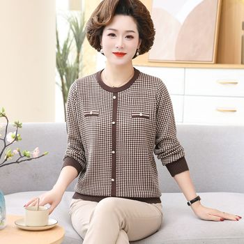 Middle-aged mother's fashionable sweater top 2022 spring new style middle-aged and elderly women's thin sweater bottoming shirt