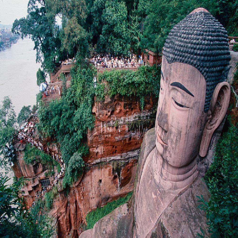 四川成都+九寨沟+黄龙+熊猫乐园+峨眉山8日7晚游