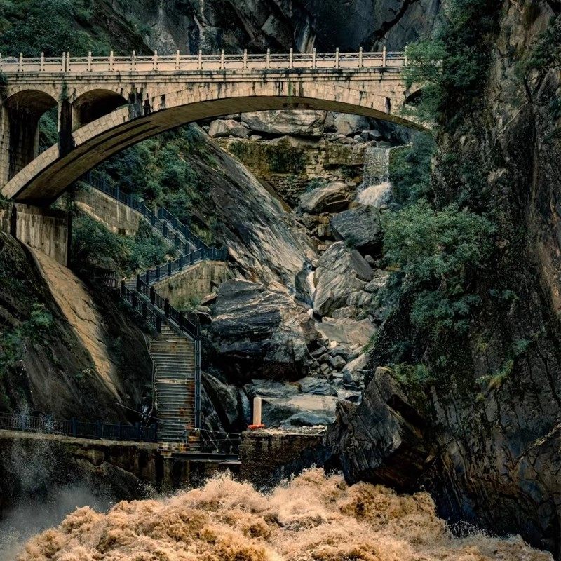 迪庆 香格里拉白水台 虎跳峡 哈巴雪山跟团商务小团真纯玩一日游