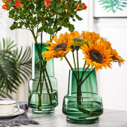 High-end sense of flowers, glass vase ornaments for living room flowers, snow willow, lily, silver willow, hydroponic dining table decoration flower utensil