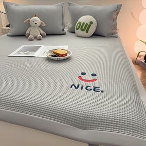 
Maternity-grade simple gray smiley ice bean summer ice silk mat summer 20 new mat machine washable
