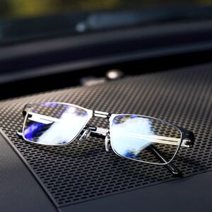 
New k-sensitive color-changing reading glasses for men and women, middle-aged and elderly, clear and anti-blue light half-frame ultra-light retro glasses frame