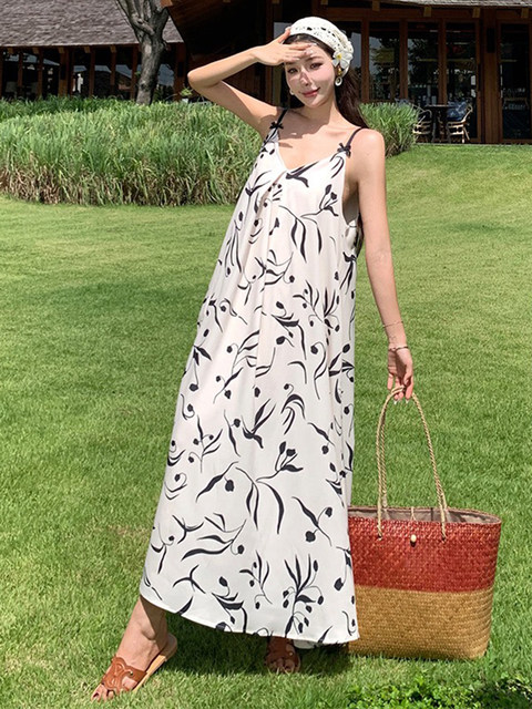 French style lazy style floral suspender dress for women, loose, slim and high-end holiday style sleeveless long dress for summer