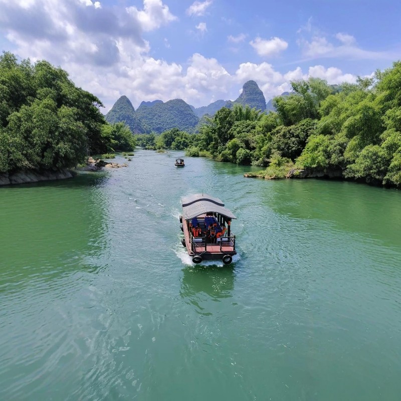 广州往返广西+德天跨国瀑布+峒那屿湾+靖西鹅泉+崇左太平古城3天