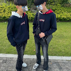 Fujia Red and White Color-Blocking Design American Classic Fleece Sweatshirt with Patchwork Logo Embroidery, Stylish and Luxurious Hooded Top