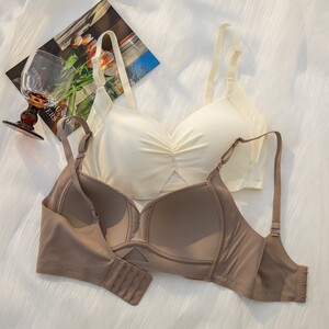 Women without a marked underwear, small breasts, small, thin, steel ringless girl wind gathers auxiliary breasts, anti -sagging bra, bra, summer