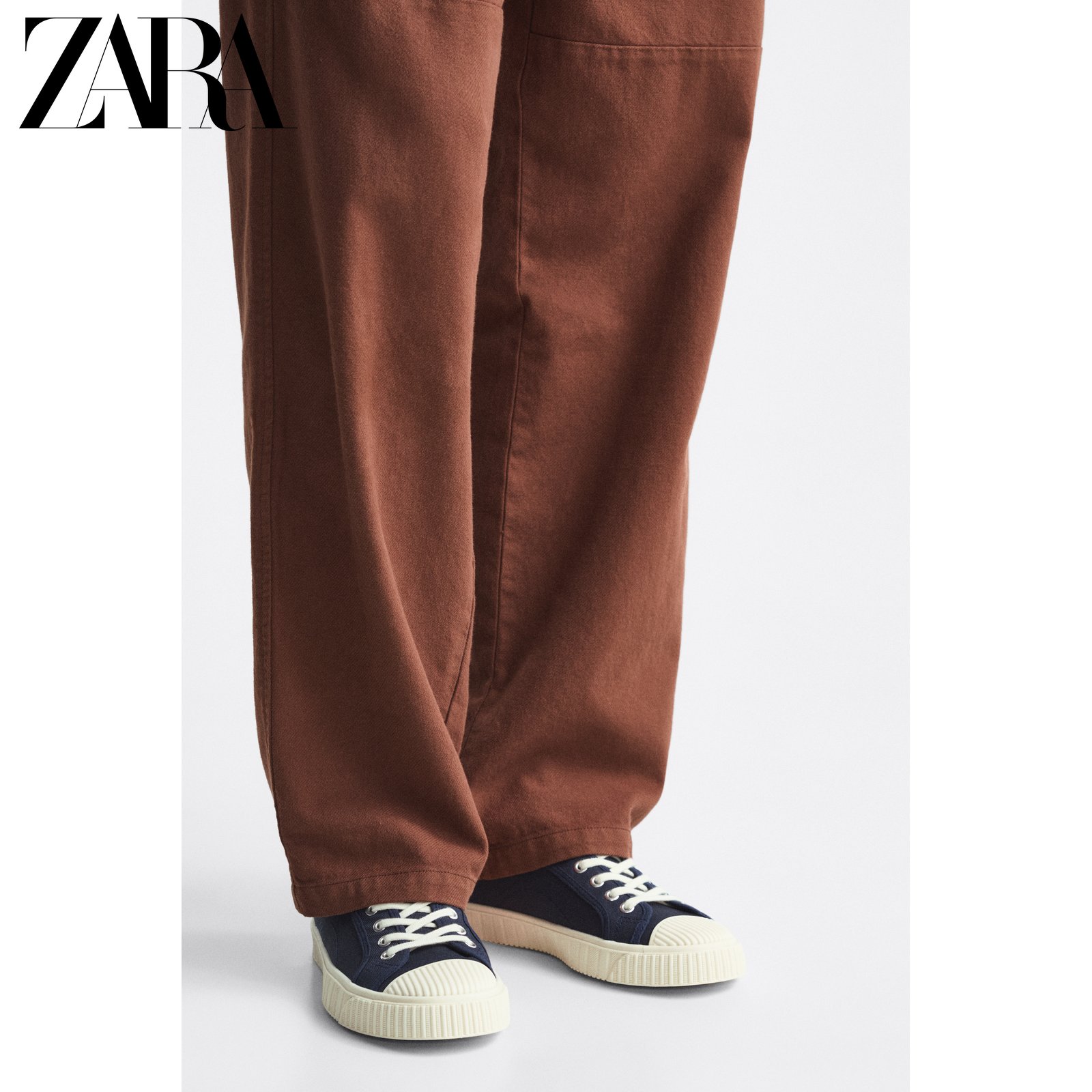 ZARA 2023    Ź   â ȭ ĵ Ź 2211220 400-