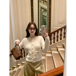 
GYOKUU [Guaiguai Xiaoxiang] 2026ss milky white Xiaoxiang style twist texture knitted sweater