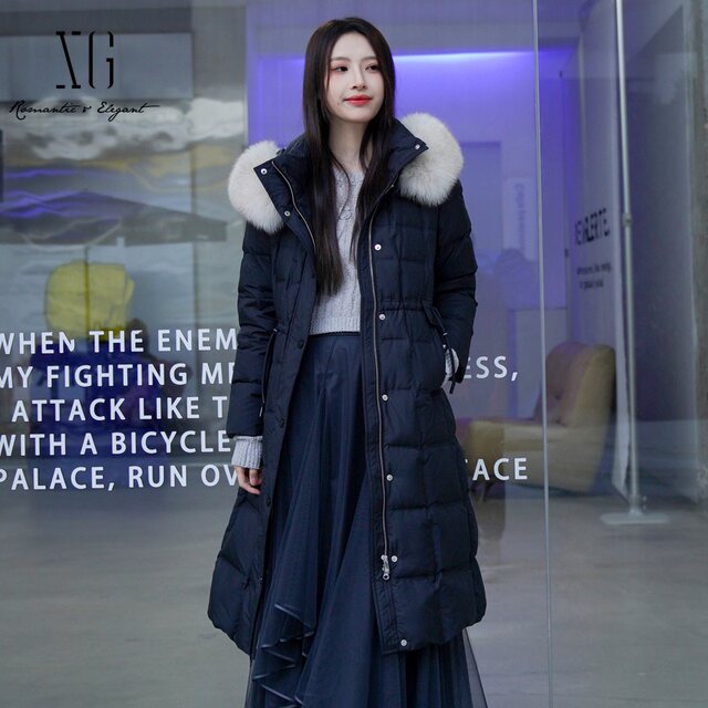 XG Xue Ge 2024 winter new hooded fur collar black long white duck down jacket for women XJ406129A990