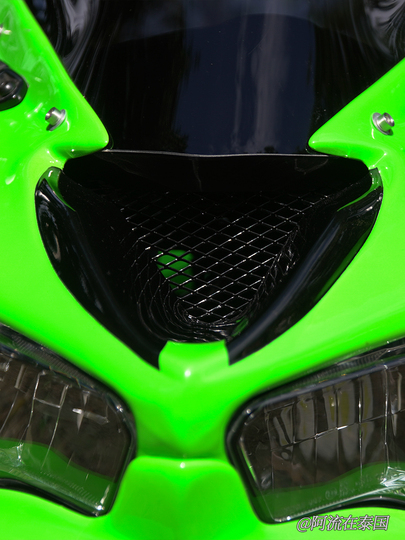 カワサキ ニンジャ400 改造フロントフェアリング - ZX6Rスタイル