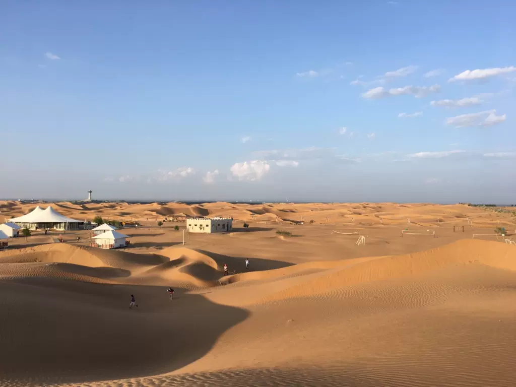 腾格里金沙海旅游度假区