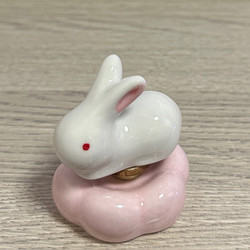Jingdezhen Ceramic Rabbit Rotating Desktop Ornament, Porcelain Small Decoration, Rotating Ceramic Rabbit Figurine Craft