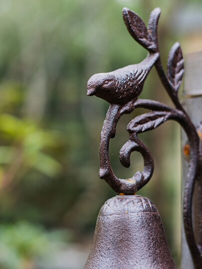 錬鉄製の花と鳥のベル風鈴 - レトロガーデンデコレーション