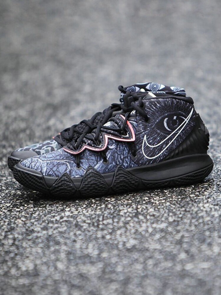 耐克 刺绣篮球鞋