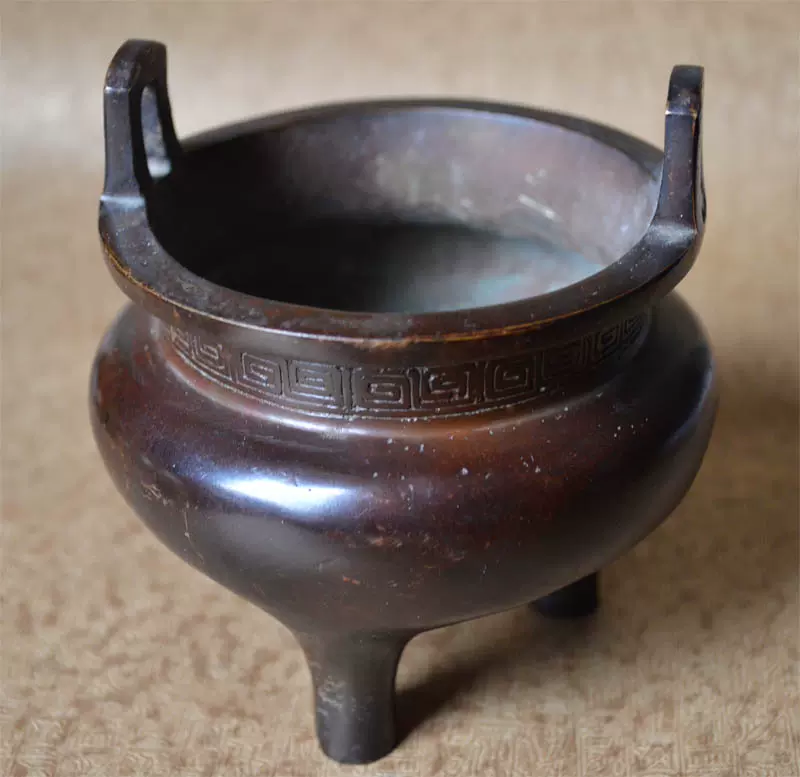 古銅三足香炉 宣德年製 款 希少チベット仏教 美術品 老銅香櫨 A306 古銅三足香炉 宣德年製 款 希少チベット仏教 美術品 老銅香