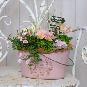 
Fall in love with the garden home balcony decoration iron art old retro stamping relief ingot handle flower box flower pot