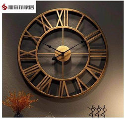Nordic Minimalist Retro Wall Clock for Living Room, European-Style Roman Numeral Iron Art Wall Clock for Living Room
