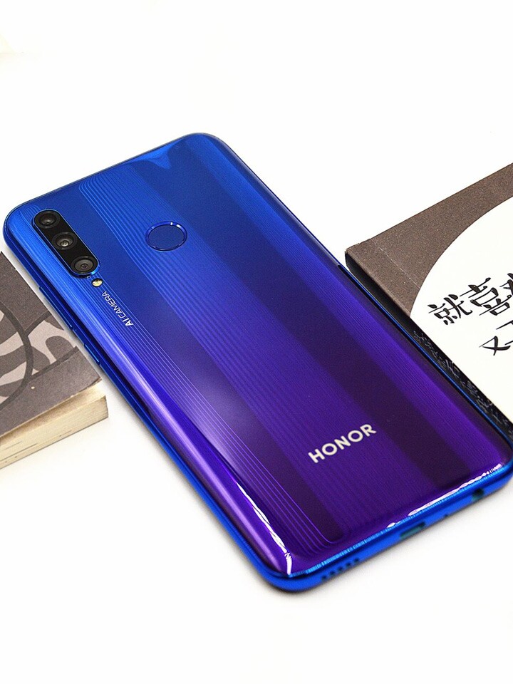 荣耀20i双卡双待三摄手机