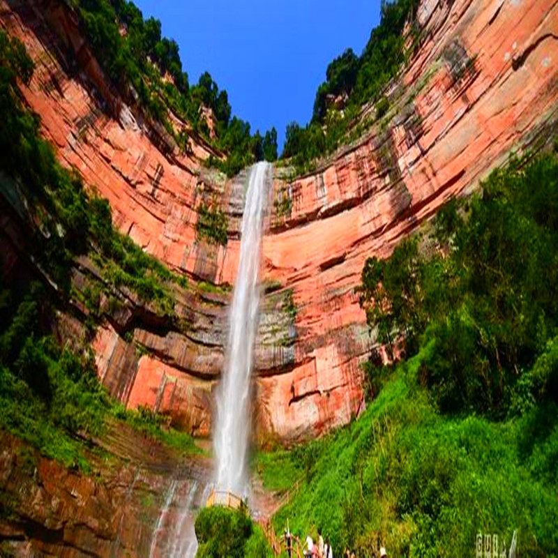 8人团贵州旅游纯玩2天1晚丹霞赤水大瀑布竹海燕子岩桫椤侏罗纪