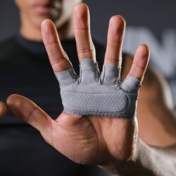 Sports Fitness Gloves for Cycling Training, Men's Pull-Up Bar Pull-Ups, Special Palm Protectors for Women, Four-Finger Anti-Slip and Anti-Callus