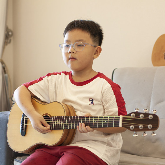 30-inch 34-inch children's guitar travel guitar boys and girls small guitar beginners come with a gig bag