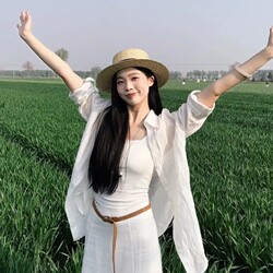 French-Style White Shirt Jacket for Women, Spring/Summer 2026 New Loose Design, Stylish Outerwear and Elegant Innerwear Shirt