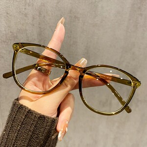 
Anti-blue light retro round frame glasses for myopia women can match the degree of non-face artifact to show the face, small frame, eyes, lens frame