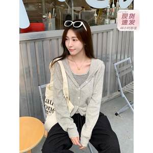 
Korean fake two-piece contrasting striped hooded sweater for women in spring and autumn relaxed versatile sweater cardigan knitted top