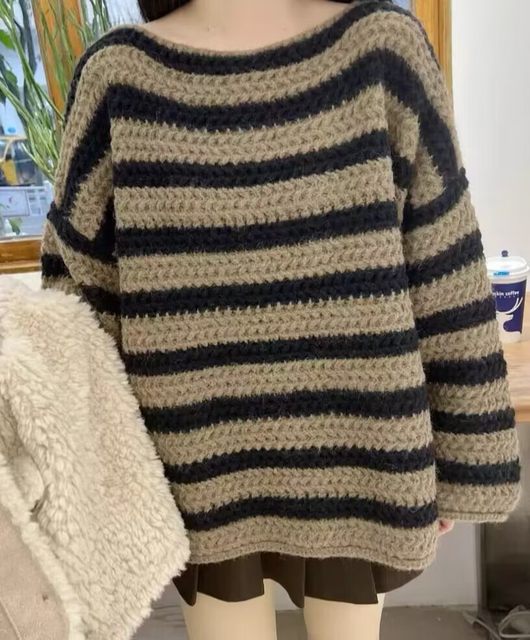 Retro lazy thickened striped sweater for women in autumn and winter 9-minute sleeves one-length neck sweater loose chic top pullover
